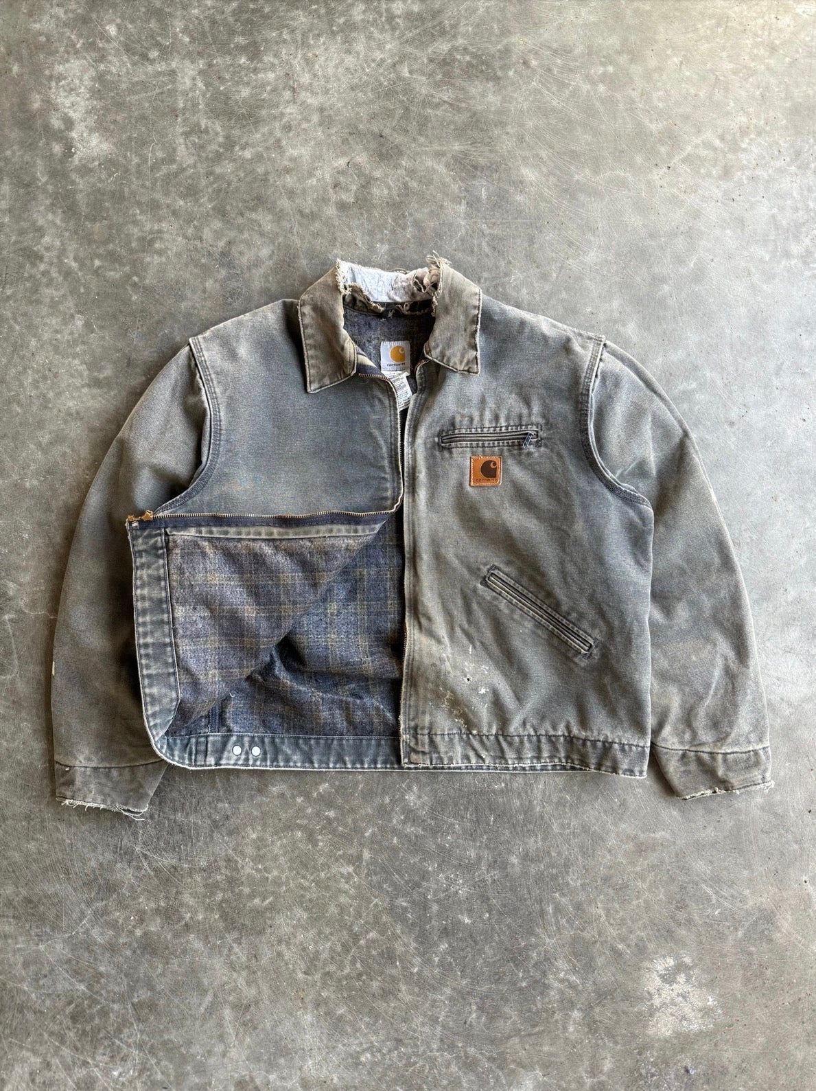 Vintage Faded Grey Flannel Lined Detroit Carhartt Jacket™